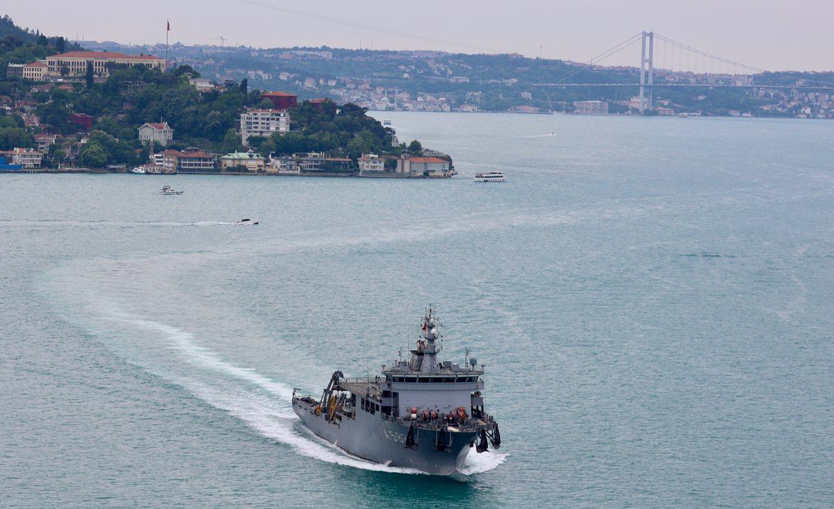 YorukIsik's tweet photo. Turkish Navy MOSHIP (submarine rescue mother ship) TCG Alemdar A582 #DaimaUmutVar transited Bosphorus towards the Black Sea on June 6th. https://t.co/5JGHmlS6Lb