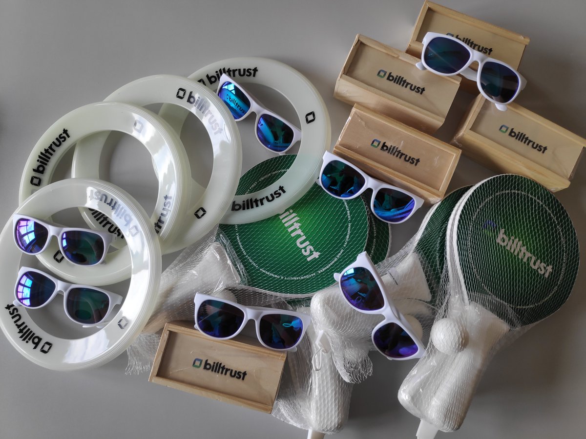 vzw_deloods's tweet photo. blessed to have you in our team @Stijnvandamme! And grateful for the support and the great gifts from @billtrust for our children en youngsters! Fun guaranteed this summer! #deloodsvzw #Billtrust #socialimpact #candoattitude https://t.co/YxHjatIUJJ