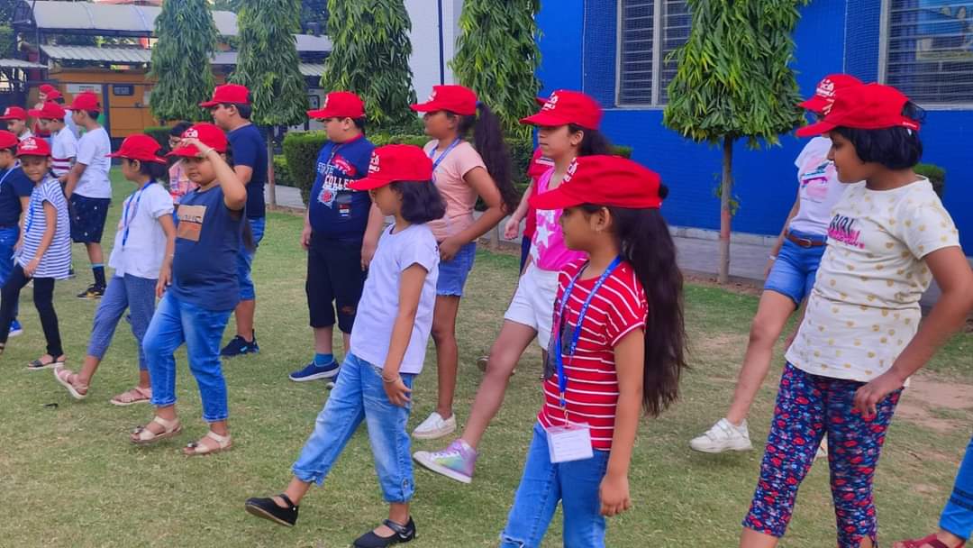 DCMPresidency's tweet photo. Glimpses of Sunshine Summer Camp @DCM Presidency School
#ChefsCorner #FirelessCooking #BuddingJournalists #Journalism #VedicMath #Mathematices #Fun #STEM #FunwithScience #LaughterYoga #Fitness https://t.co/VpzKWdc2YP