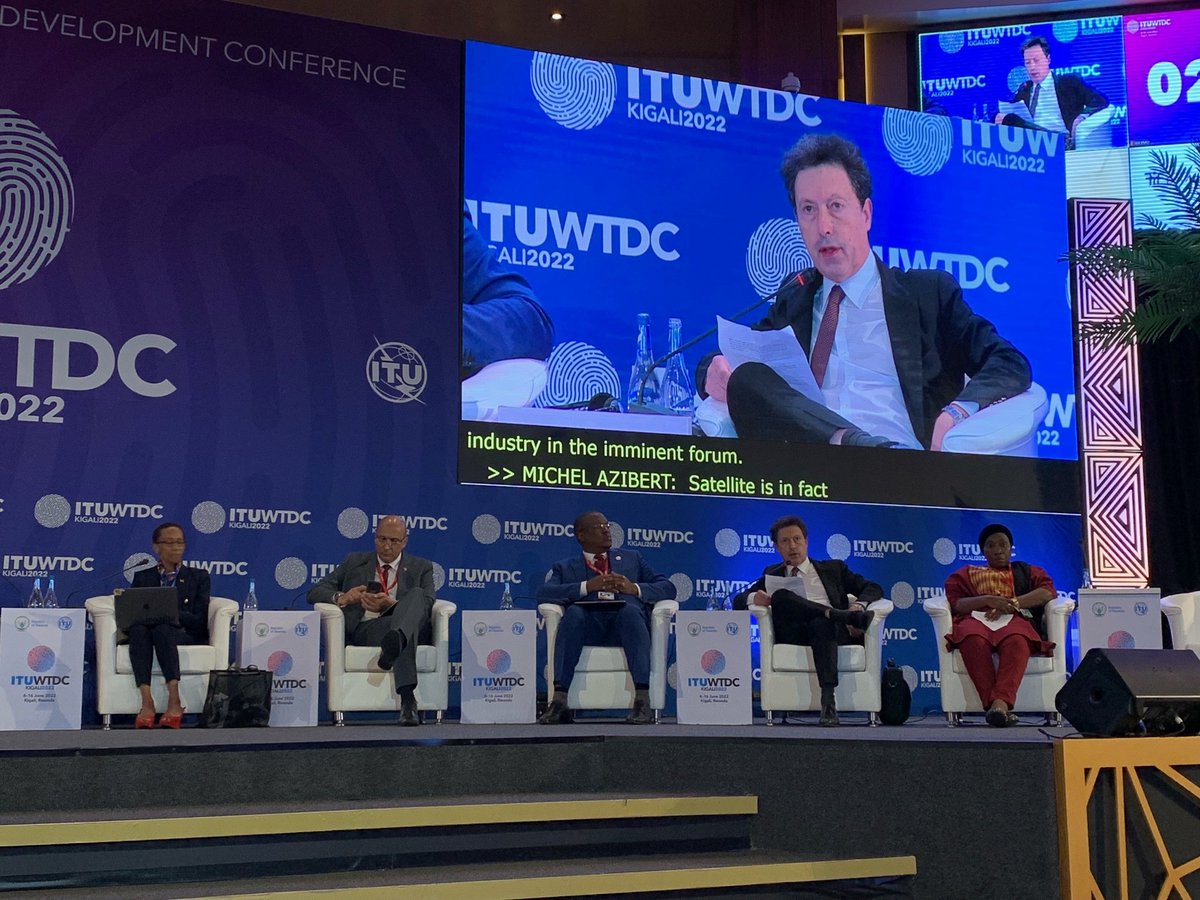 "Eutelsat pledges to bring #broadband #internet by 2027 to more than 1 million people of Sub-Saharan #Africa who have never been connected to the internet before" 💬 Michel Azibert, @Eutelsat_SA Deputy CEO at  #ITUWTDC 
#Partner2Connect  #Kigali 🇷🇼#InfiniteConnectivity4Good #CSR https://t.co/5NWNo6y44F