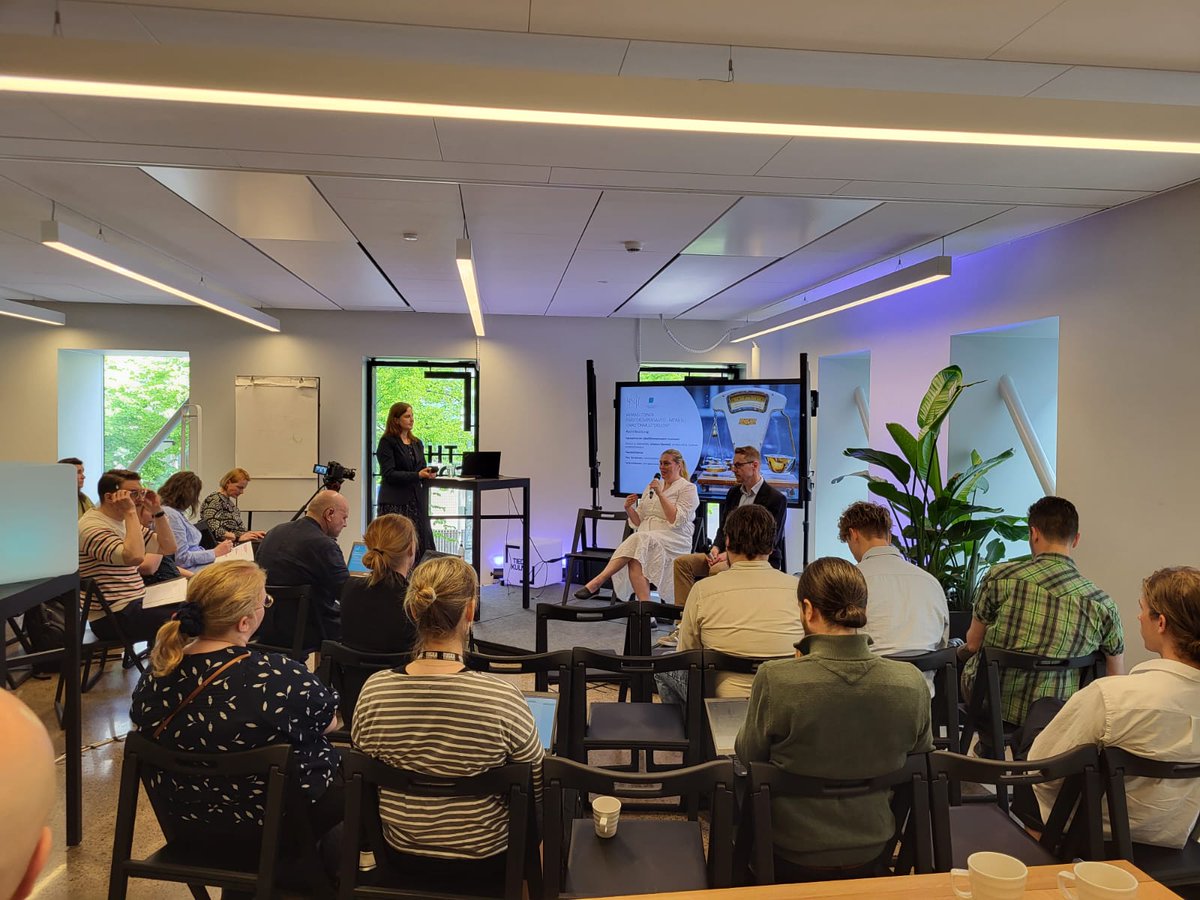 Onko vapaaehtoinen #päästökompensaatio ratkaisu ilmastonmuutokseen? Tätä pohdittiin tänään asiantuntijoiden kanssa @ymparistotieto #Politiikkadialogi tapahtumassa. Äärimmäisen tärkeää keskustelua kompensaatiosta ja loistavia alustuksia. Kiitos järjestäjille!🌱 #ilmastonmuutos