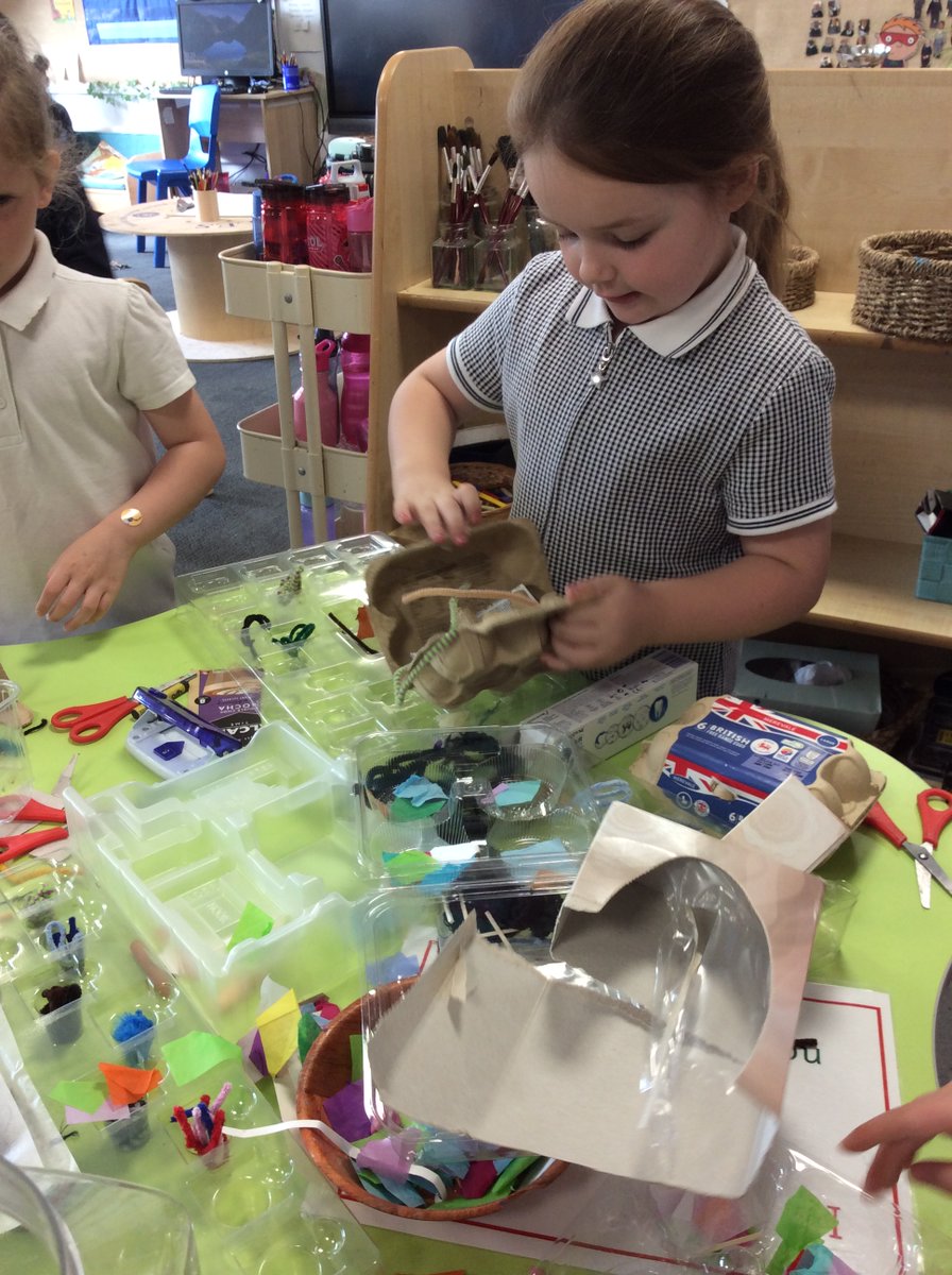 laneendprimary's tweet photo. Come on down to the sweet shop! Imagination, problem solving and creativity this morning in Reception-wow! #interests #fascinations #learnbelieveaspireachieve https://t.co/Q0UIwo5XMa