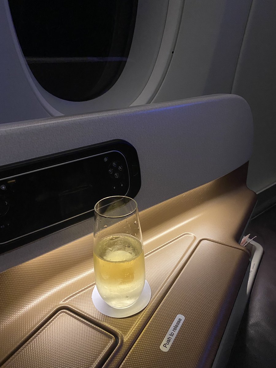 Flying out to pas the bar ✈️ <a href="/0xInuarashi/">0xInuarashi</a> <a href="/aroundtheduang/">AROUNDTHEDUANG★</a> <a href="/jokerspite/">𝑱𝑶𝑲𝑬𝑹𝑺𝑷𝑰𝑻𝑬.𝑾𝒐𝒍𝒗𝒆</a> @0xRimuru_eth 
🖤All black outfits bcs #WeAreGAS #GASisFAMILY #GASisWATCHING #GASisSUPPORTIVE
