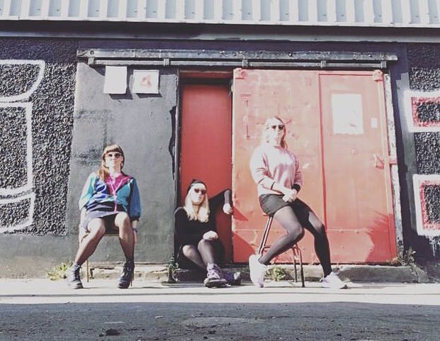 EverythingShook's tweet photo. Had a stomping gig at K-Fest Arts this weekend. Great dancing crowd, brilliant sound engineer and a fun festival 🖤⚡️ #everythingshook #kfest #kilorglin #kerry #dancing #electronicmusic #electroband #electropop #synthpop #karateklub #ichbinrobot #discoteque #giggingagain https://t.co/2qIHHuSfuQ