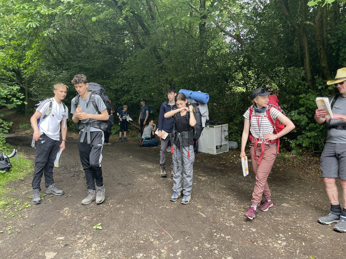 BohuntWOutdoors's tweet photo. Half the groups already through checkpoint 1, some great navigation and spirits are all positive and whilst having a good laugh. #enjoyrespectachieve #gamechanges #DofE @BohuntWokingham https://t.co/GtK3OaEihR