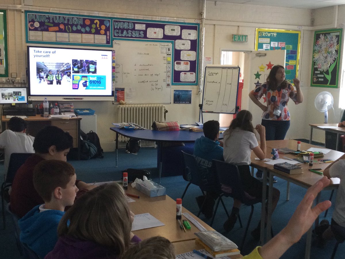 ThamesideSch's tweet photo. An amazing workshop delivered by Mandy Mills telling BHM all about rail safety, mind-blowing facts and tips for when we venture on our own journey using trains in the future ππ¦Ίπ€ Thank you! #BHMtps #PSCHE #RailSafety https://t.co/BVz6L9jhvU