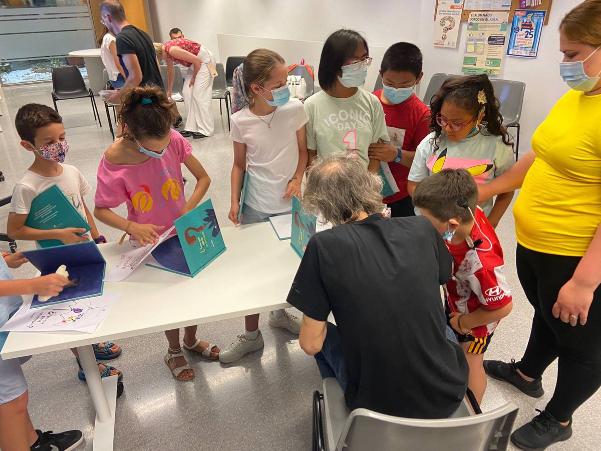 Fesord's tweet photo. La infancia del #CDIAT ha disfrutado de un teatro de marionetas y la del #SAFIS de un divertido Cuentacuentos #LSE.
--
Que bé s'ho passen els nostres xiquets i xiquetes!
La infància del #CDIAT ha gaudit d'un teatre de marionetes i la del #SAFIS d'un divertit Contacontes en #LSE. https://t.co/WETL8BH5nX