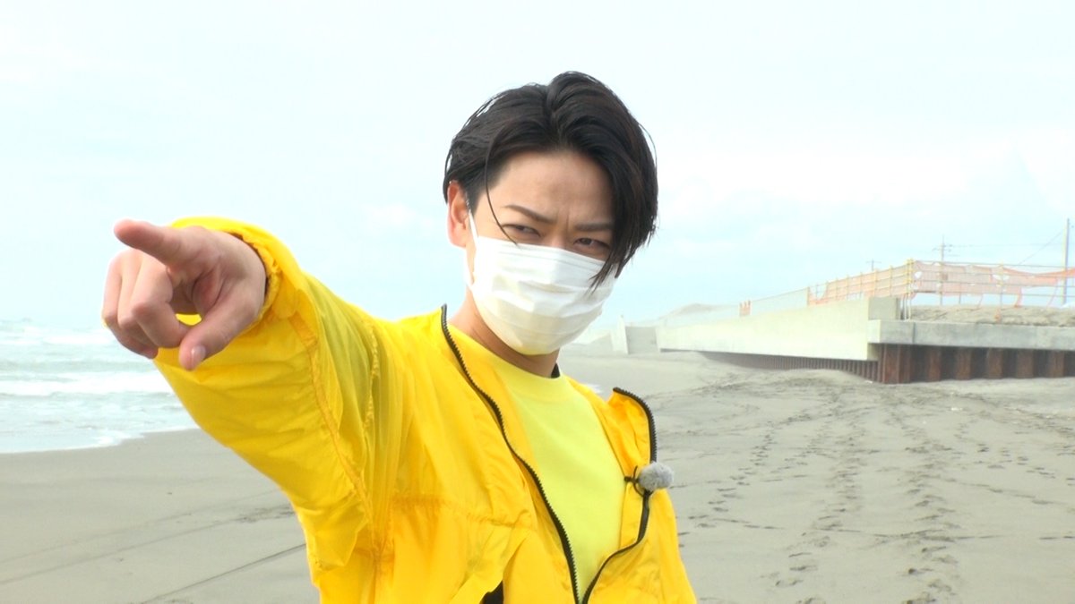 FUzZ29CaMAAraqs?format=jpg&name=large