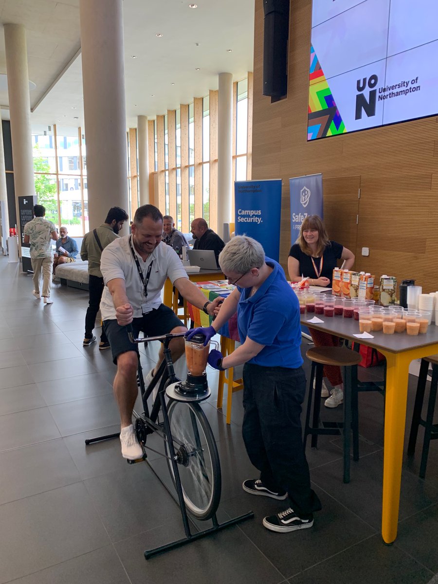 UniNhantsNurse's tweet image. Heath and Academy team are hosting an event.Come and have a look around. Some free goodies to grab too 😉#freesmoothies#letsgetfit