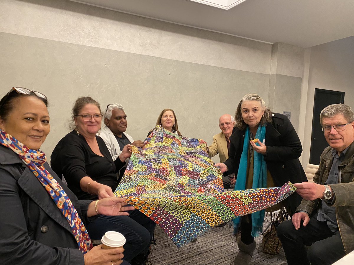 Arro1Paula's tweet photo. @timheffo @NMHC @BrisNorthPHN @COORDINARE_au Connections with beautiful souls at #mhleen annual forum https://t.co/uZc308B3CF