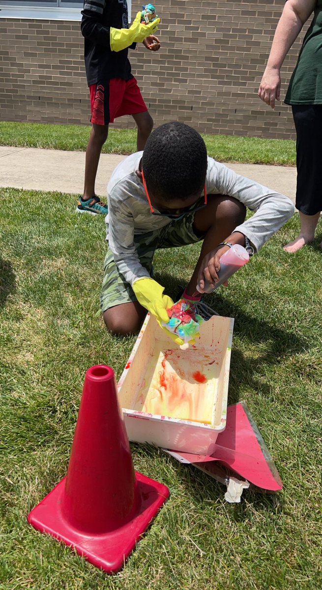 Mrs. Nagy tweet media