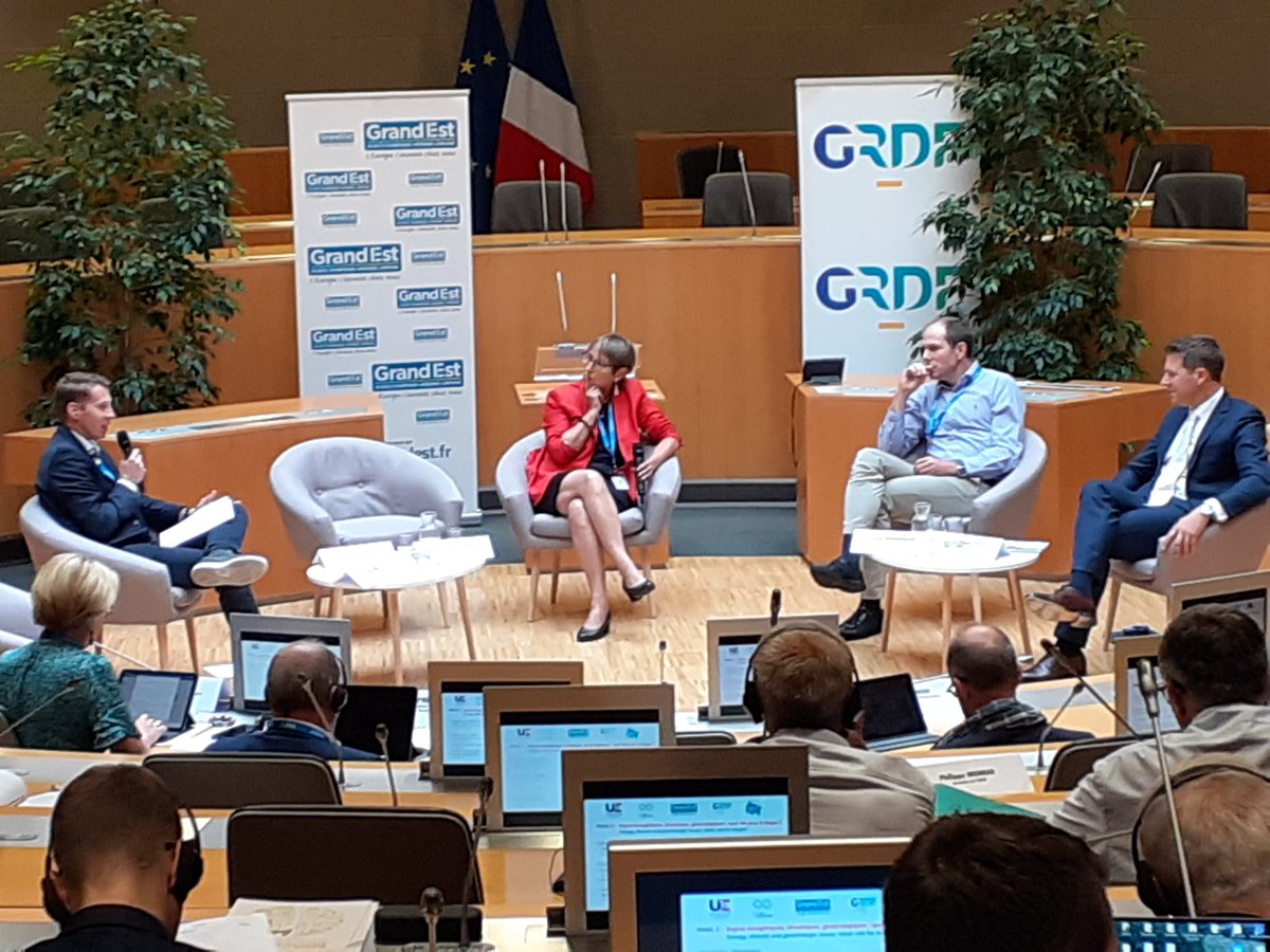 Débat passionnant sur la meilleure utilisation possible du @biogaz / #biomethane dans le contexte de la transition énergétique et des enjeux d'indépendance énergétique avec <a href="/GrudlerCh/">Christophe GRUDLER</a> <a href="/Biogaz/">Awan Danang Hermawan</a>Vallee <a href="/EUGINE_EU/">EUGINE</a> <a href="/GRDF/">GRDF</a> <a href="/European_Biogas/">European Biogas EBA</a>