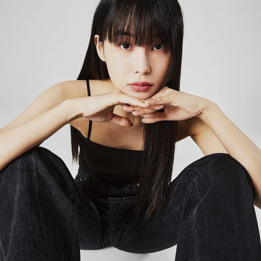 ㅤㅤㅤㅤㅤ
ㅤㅤㅤㅤi am  rae  and  i need friends.
ㅤㅤㅤㅤlike or retweet to be mutuals.
ㅤㅤㅤㅤㅤ