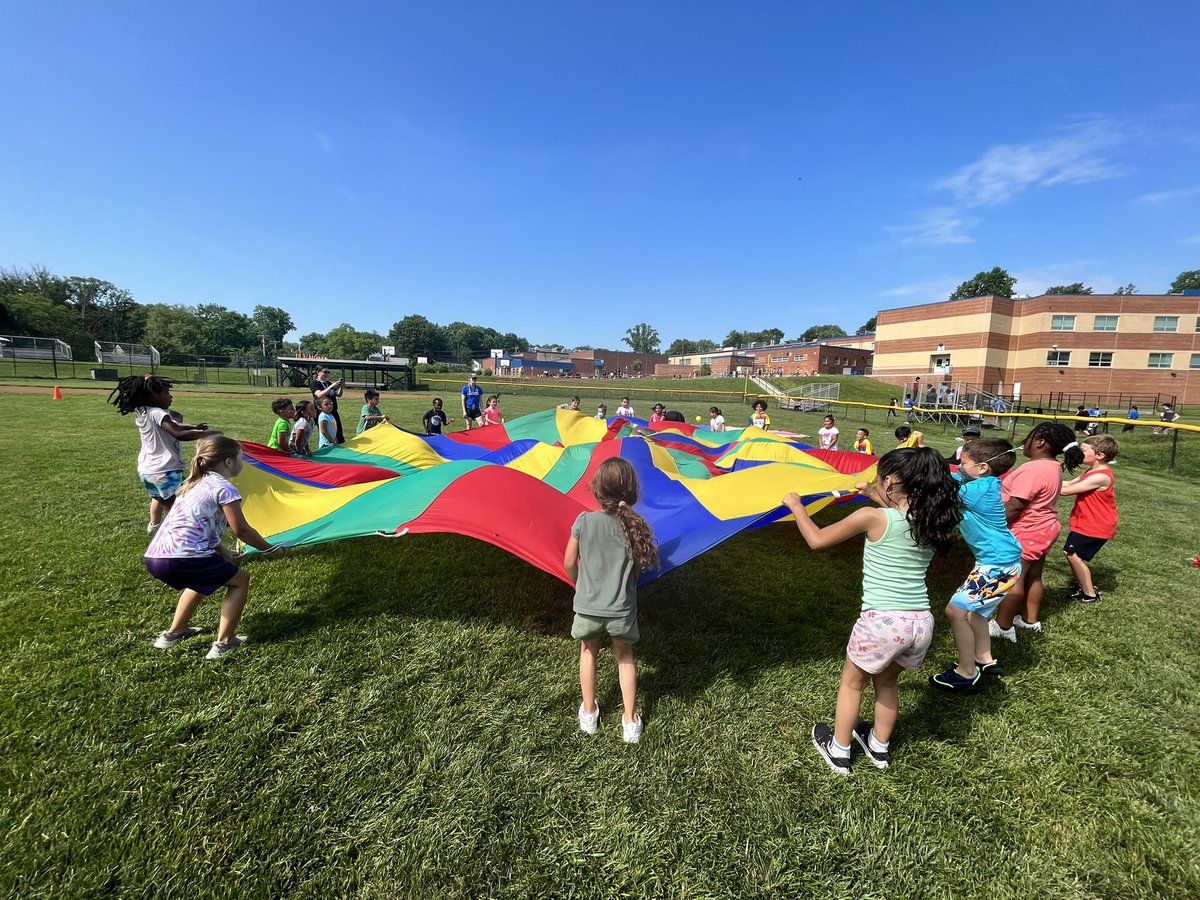 We had so much fun on team building day! 👏🏽Kickball, parachute and dancing. #BucknellStrong #WeAreBucknell <a href="/MissCarr04/">Amelia Carr</a> <a href="/ms_stevenson_/">Gabrielle Stevenson</a>