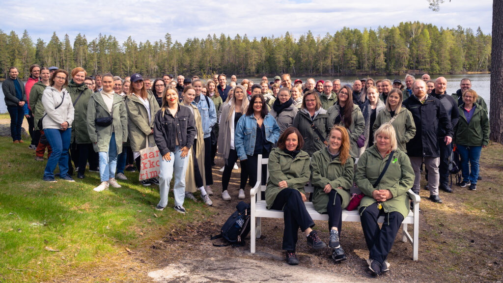 Asuntosäätiölle on myönnetty Future Workplaces -sertifikaatti poikkeuksellisen hyvästä työntekijäkokemuksesta. Sertifikaatti ansaitaan <a href="/SiqniSurvey/">Siqni</a>-henkilöstökyselyn perusteella, jolla kartoitetaan merkityksellisimpiä tekijöitä työssä &amp; niiden toteutumista bit.ly/3xlLJUd