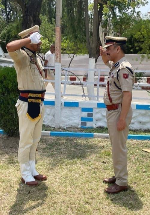 Mehran (@mehrantweets_) on Twitter photo Father- Son saluting each other. Faisal cracked JKPS examination and it was his passing out parade today. His father Sh. Arif Rishu who is SSP was also present on this occasion. A rare & heartwarming sight indeed. Super son of super cop! #JKP <a href="/JmuKmrPolice/">J&K Police</a> <a href="/KashmirPolice/">Kashmir Zone Police</a> Father- Son saluting each other. Faisal cracked JKPS examination and it was his passing out parade today. His father Sh. Arif Rishu who is SSP was also present on this occasion. A rare & heartwarming sight indeed. Super son of super cop! #JKP <a href="/JmuKmrPolice/">J&K Police</a> <a href="/KashmirPolice/">Kashmir Zone Police</a>