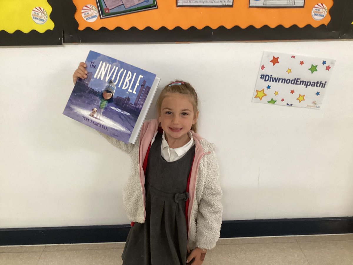Year1PDCS's tweet photo. Yr1 have been inspired by the #EmpathyDay live festival. We’ve created our own #Powerposes with our book recommendations @EmpathyLabUK https://t.co/6DPcTmLZjy