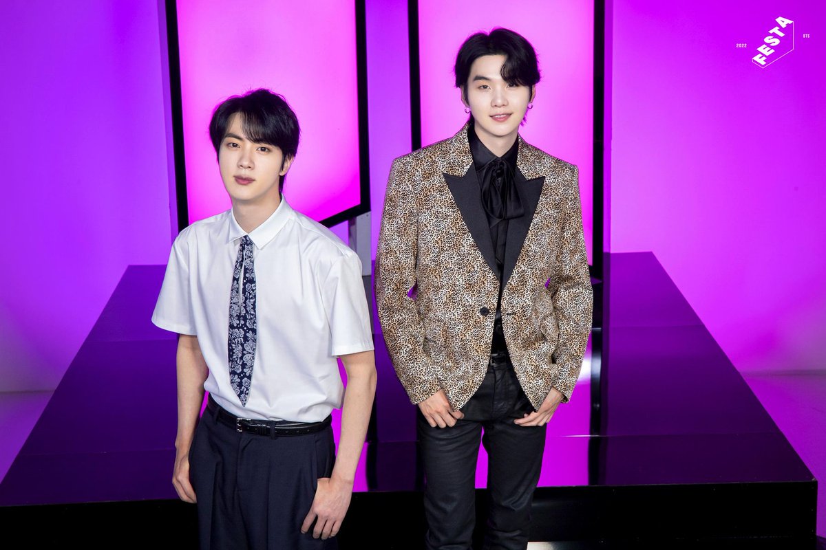 เหมือนฝันเลยค่ะ​ ไม่คิดว่าจะมีวันนี้คิดว่าจะมีอีก10ปีค่ะ