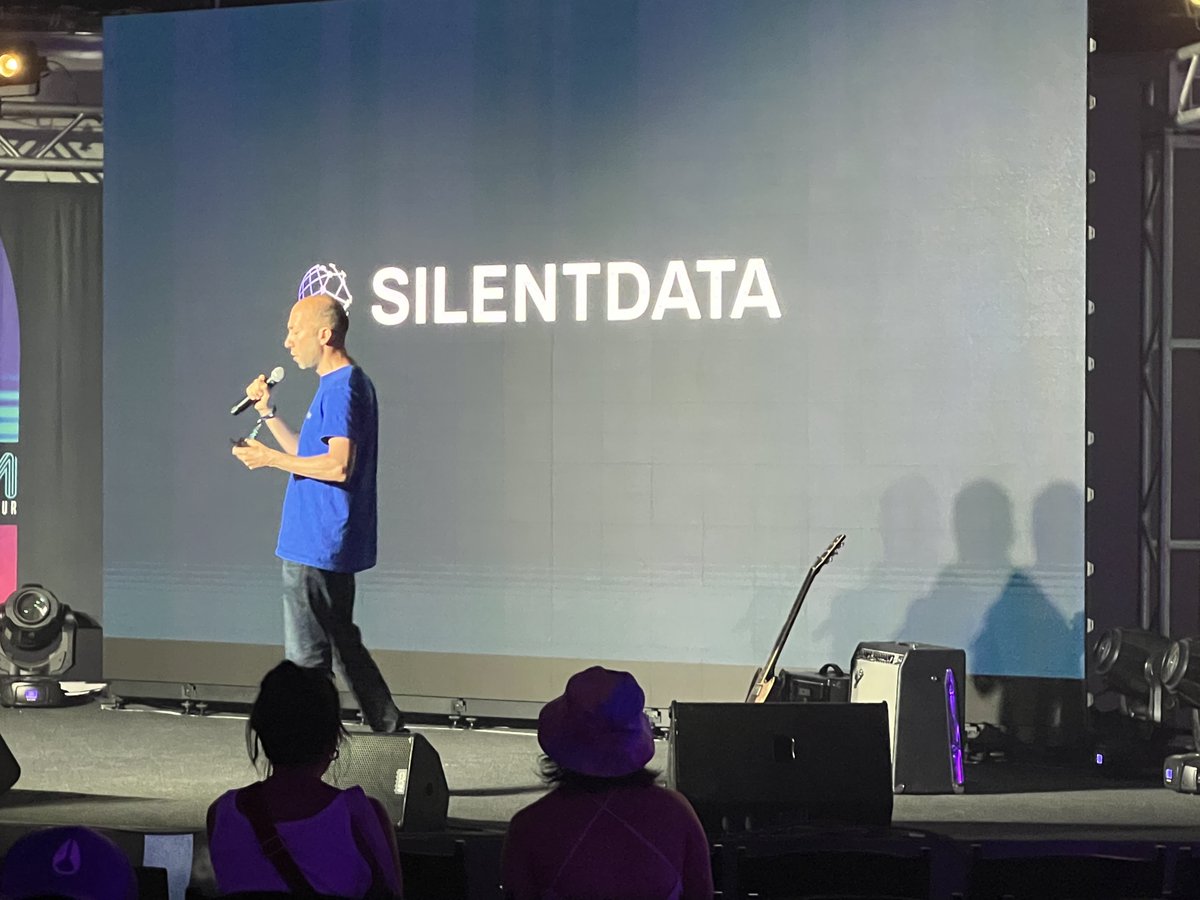 SilentDataApp's tweet photo. We’re very excited to unveil our plans for SilentData, expanding the range of web2 services that can be integrated with web3 and DeFi applications. @adi_benari  announced these updates at @Algorand AVM. Recording here: https://t.co/X3jWruwyM5

More info 👇
https://t.co/gujz94d7l3 https://t.co/i4gO4zevke