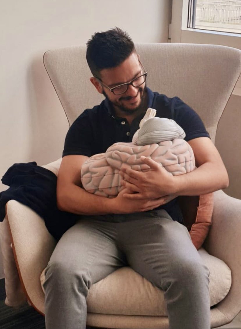 Spending a day at the Jakobs center for developmental neuroscience (Unizüri), and taking care of a baby brain 👶🧠 Ph:  <a href="/NoraMRaschle/">Nora Maria Raschle</a>