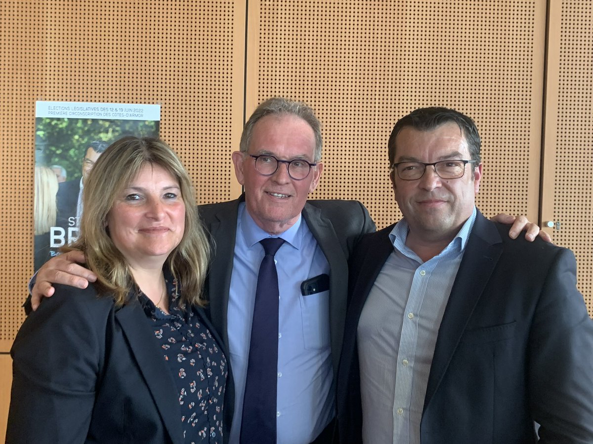 Dimanche prochain les #ElectionsLegislatives 1ere Circo des <a href="/cotesdarmor22/">cotesdarmor</a> 
Ne vous trompez pas !! Votez pour celui qui portera les valeurs de la #droite #republicaine et qui partage nos convictions <a href="/StephaneBriend2/">Stephane Briend</a> avec sa suppléante <a href="/LeStentzel/">stentzel-le cardinal</a> <a href="/Republicains22/">Les Républicains 22</a> <a href="/lesRepublicains/">les Républicains</a>