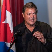 DiazCanelB's tweet photo. Ramón Labañino, @SoldadodeFidel , "Hombre del silencio", Héroe de la República, uno de los Cinco de #Cuba, cumple 59 años. El combatiente sigue combatiendo. Ahora por la economía. Felicidades, hermano. https://t.co/k69ijbjhiU