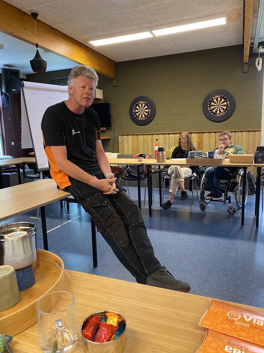 SamenViaa's tweet image. Een mooie afsluiting van dit studiejaar @Viaa studenten (Welzijn en Samenleving) met Karin ter Horst en Marcel Wierstra in #jongerencentrumReZet over ‘Out of the box’ denken en werken…. Bedankt @kaatjehotemetoo @cindy_boerema @klussenindewijk