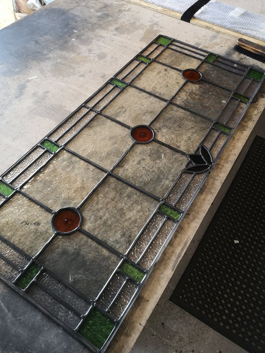 rdwglass's tweet photo. All the pieces ready for a new front door window. Main door with central panel and 6 small sections above. 2 sidelights and a large transom light. A mixture of hand blown glass and antique glass to compliment other windows in this #Glasgow home. #stainedglass #Scotland https://t.co/fakzAoqeut