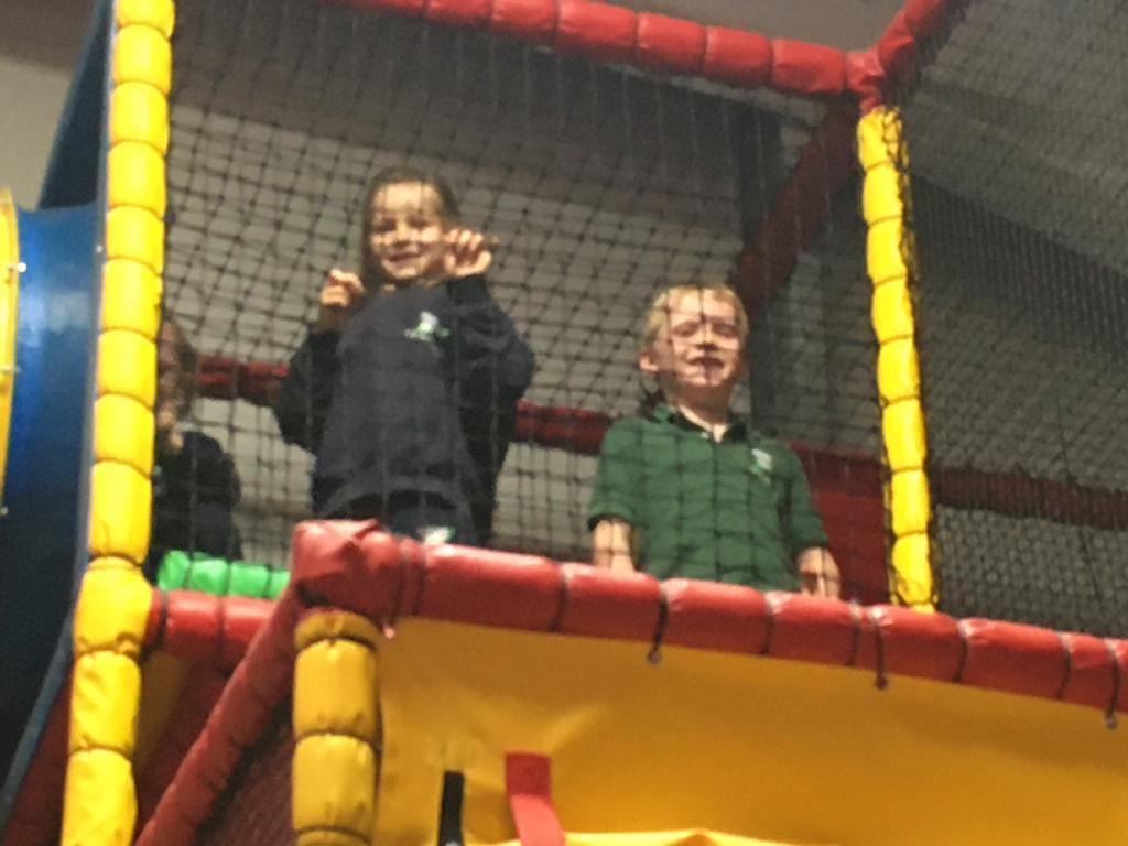 Maidin iontach ag Naí Mhóra. <a href="/AirtasticIre/">Airtastic Entertainment Centres Ireland</a> <a href="/DouglasPostMag/">The Douglas Post</a> <a href="/Gaeloid/">Gaeloideachas</a> #turasscoile