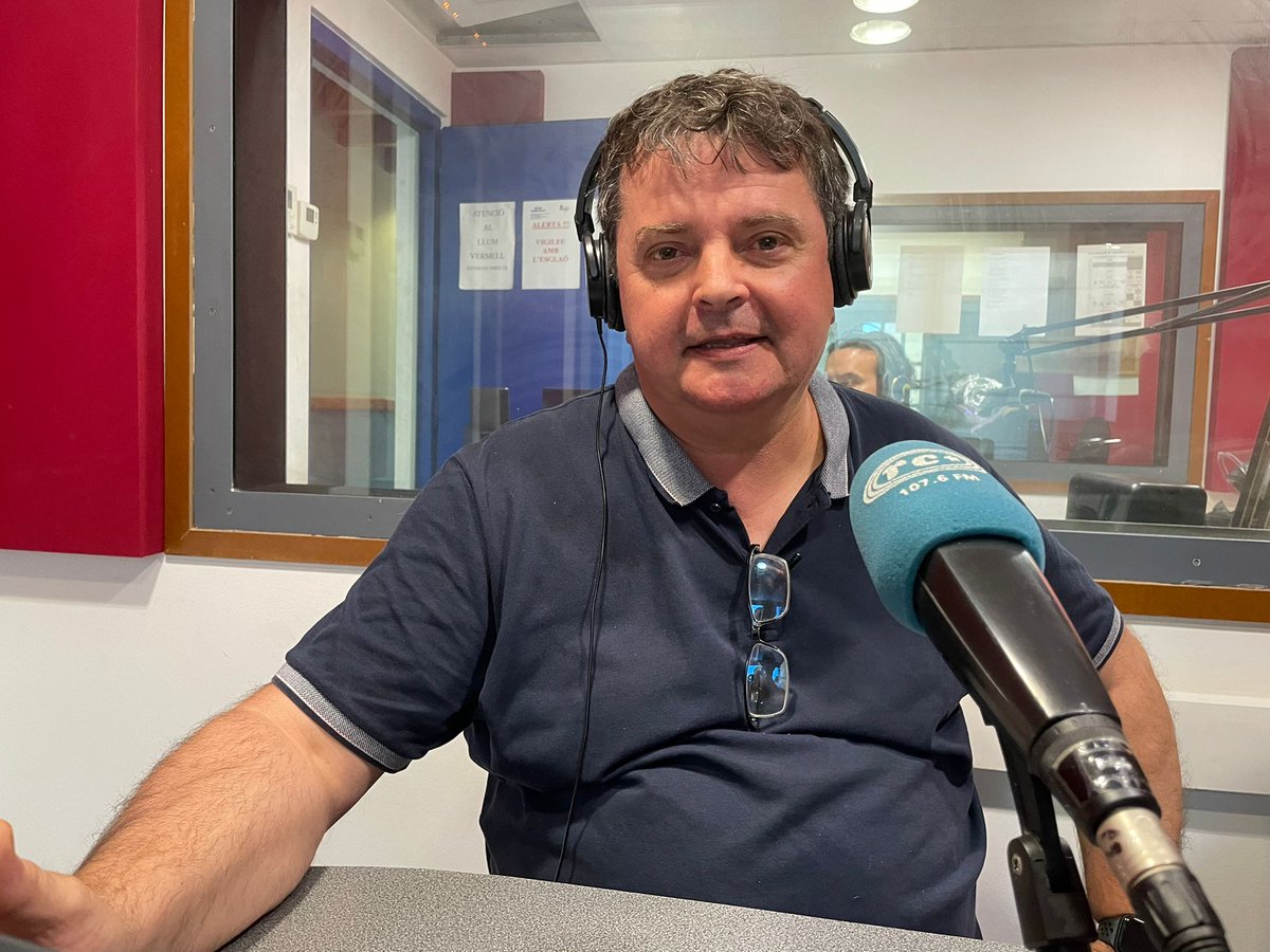 radiocanetdemar's tweet photo. Torna'ns a escoltar!

https://t.co/H3NpIk1kyr

-@ajcanetdemar @ccmaresme @tempscanet
-“Els Verbs de l'Alzheimer”Rosa Panadès #Sàlvia
-#MediAmbient Josep M. Masvidal #regidor i Helena Estevan #Tècnica 
-@SomCanet @sbonamusa @jordiplanetr 
-#LaReinaBellesaLeenane @ElCentruCanet https://t.co/yQSlIiEyLL