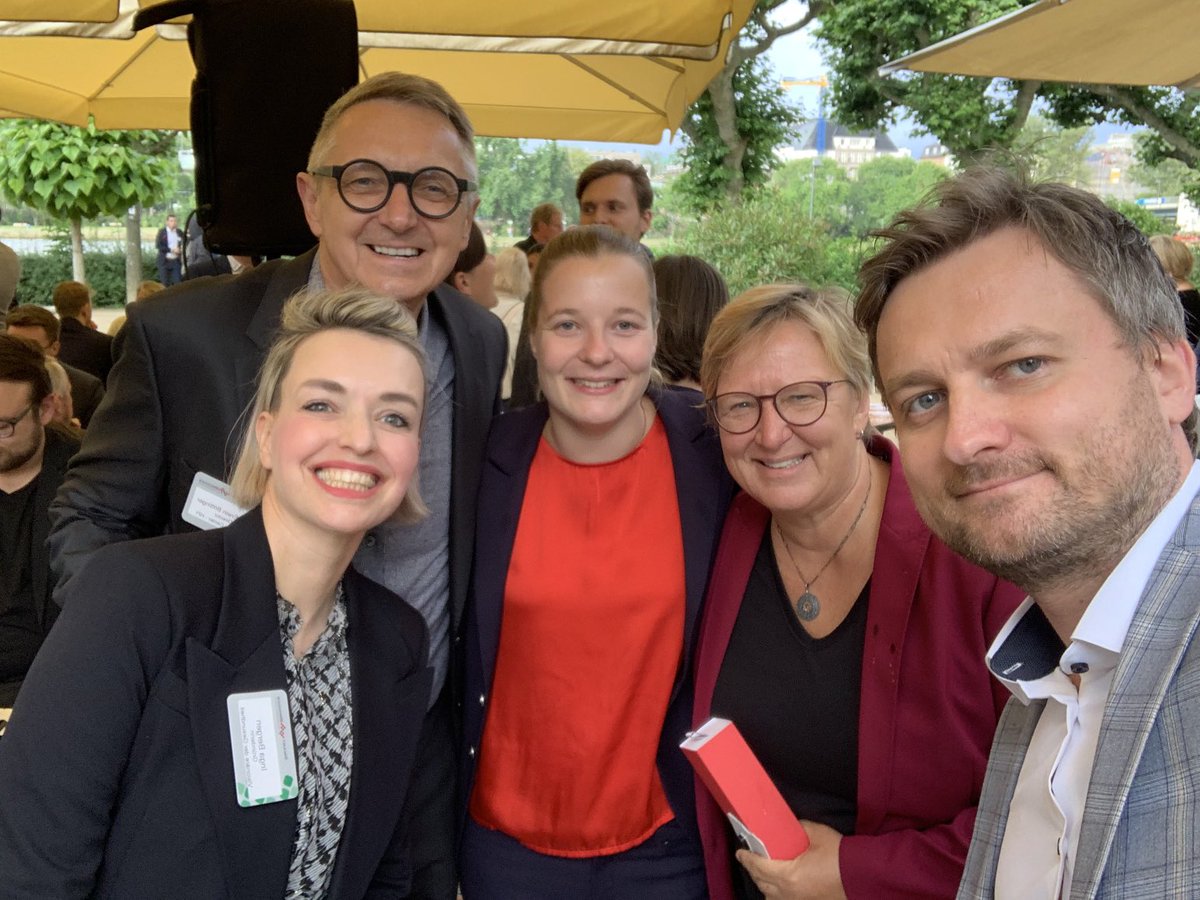 Good meeting and conversations with ⁦@ProfThun⁩ ⁦@dmatusiewicz⁩ ⁦@inga_bergen⁩ at ⁦@smart_bridges⁩ meeting with #healthcare #managers on #digitalmedicine ⁦@KHITJournal⁩ 👇🏼👇🏼👇🏼