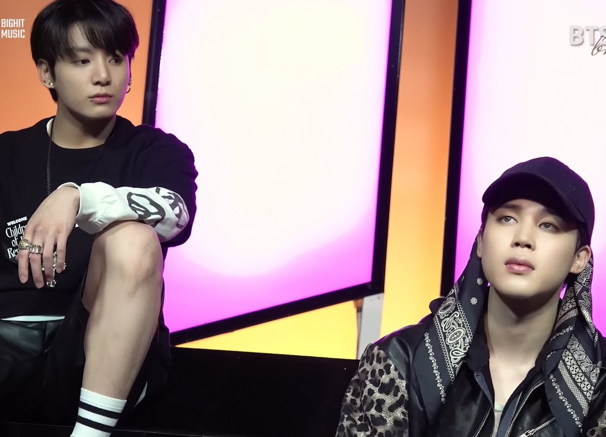 jkkflrt's tweet photo. jungkook uhm..... face the camera..... https://t.co/cmbrJvg5tK