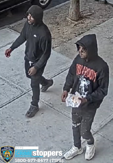 NYPDnews's tweet photo. Here is a closer look at the suspects. Again, if you have any information, please DM @NYPDTips or anonymously call 800-577-TIPS. https://t.co/ivmFdbPceH