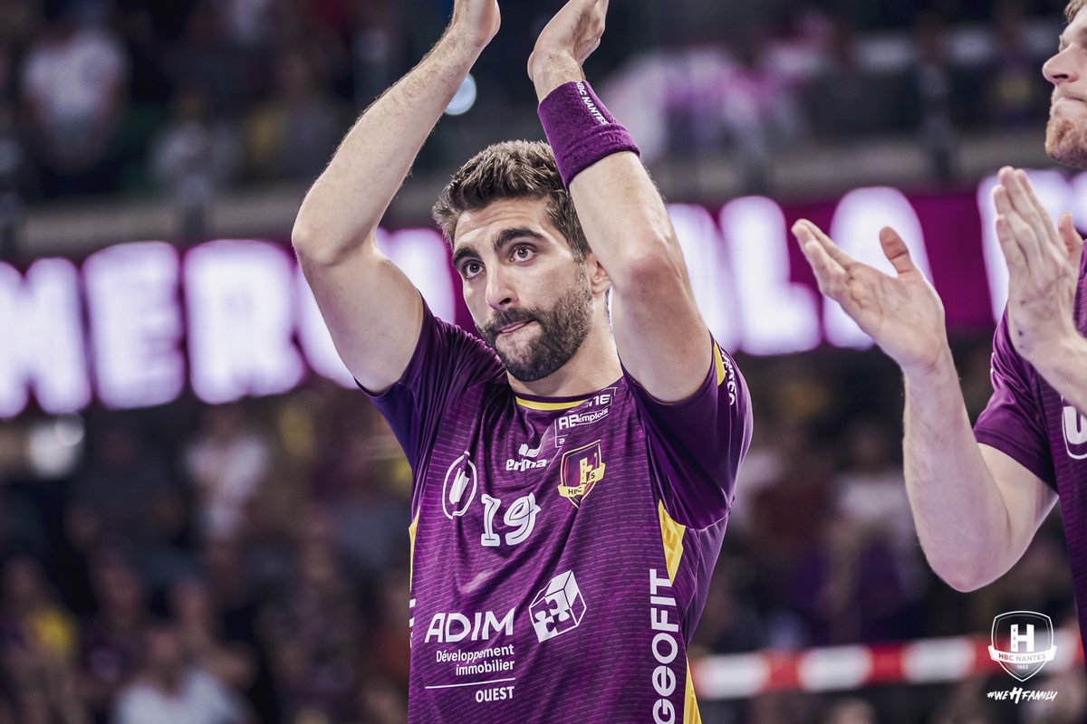 💬 David Balaguer:

" 7 saisons. Que de souvenirs. Je suis fier du parcours que j’ai fait, j’espère que vous aussi. 😄
On a gagné, perdu. Mais surtout, il y a au HBC Nantes quelque chose de spécial, d'unique. 
Ici, je me suis fait des amis pour la vie." 🥹

#HommagesHBCNantes