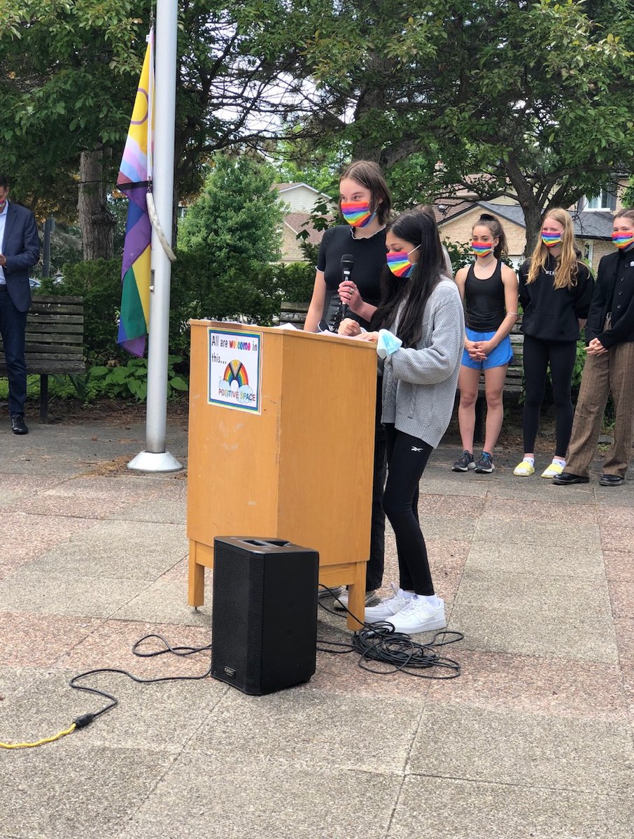 Mazo de la Roche PS tweet media