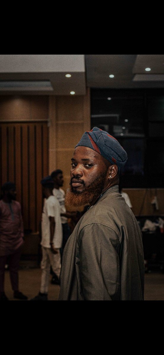 ItepuSam's tweet photo. Hi, my name is Gideon Sam-Itepu and in this thread, I wanna share with you how I transitioned from

This guy            to              This guy

Kindly indulge me.. https://t.co/p5sU22iqvK
