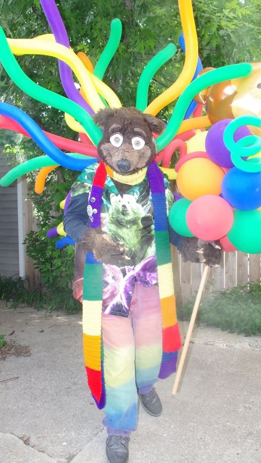 THE_BJBUTTONS's tweet photo. #Waldolf in his yard with is #Blloons he had at the 2022 Buffalo Grove #Pride #BGPride parade #fursuit #fursuiter #fursuiting #bear #costume https://t.co/yHUAlvuHYR