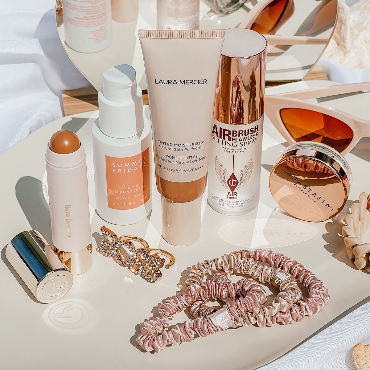 ☀️#GIVEAWAY☀️

Summer is almost here and to celebrate we're giving away these beauty must-haves for a summertime glow to one lucky winner🤩

How to Enter: 
💕Follow <a href="/Space_NK/">Space NK</a> 
💕Like this post
💕Reply w/ ⛱️
💕RT for an extra entry