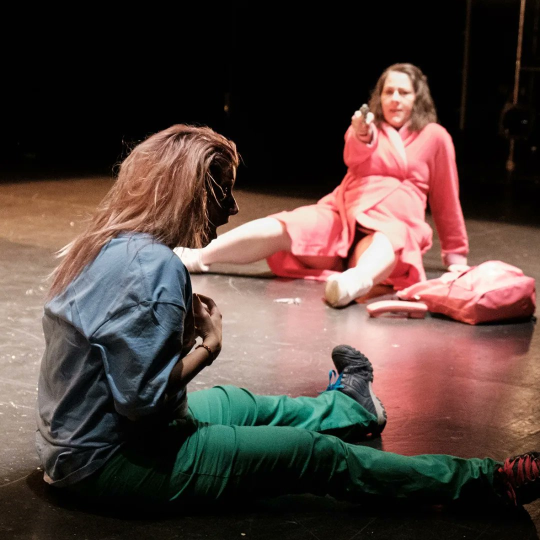 CrisPuertas's tweet photo. ¡Amigos! Vuelve #LosInvitados de @alas_teatro

Funciones en junio:

-19 de Junio 19.30h en el Teatro Riera (Villaviciosa)

-22 de Junio 20.30h en el Teatro Jovellanos (Gijón)

¡No os lo perdáis! ❤

📸 Fotazas de Jandro &amp; Laura (AB) https://t.co/Z3AV1nbo3v