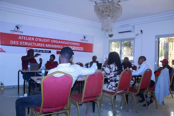 renadeguinee's tweet photo. Du 7 au 8 juin 2022, nous avons pris part à l'atelier de renforcement de capacités des Organisations de la Société Civile membres de @TlpGuinee sur le thème : Audit Organisationnel. #TLP_Guinée #RENADE #societecivgn #Kibaro https://t.co/JQoEESXXFn
