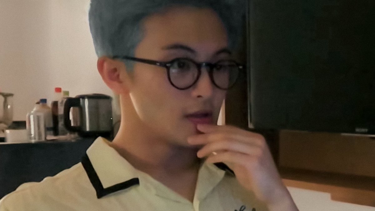 a day in quarantine with mark lee