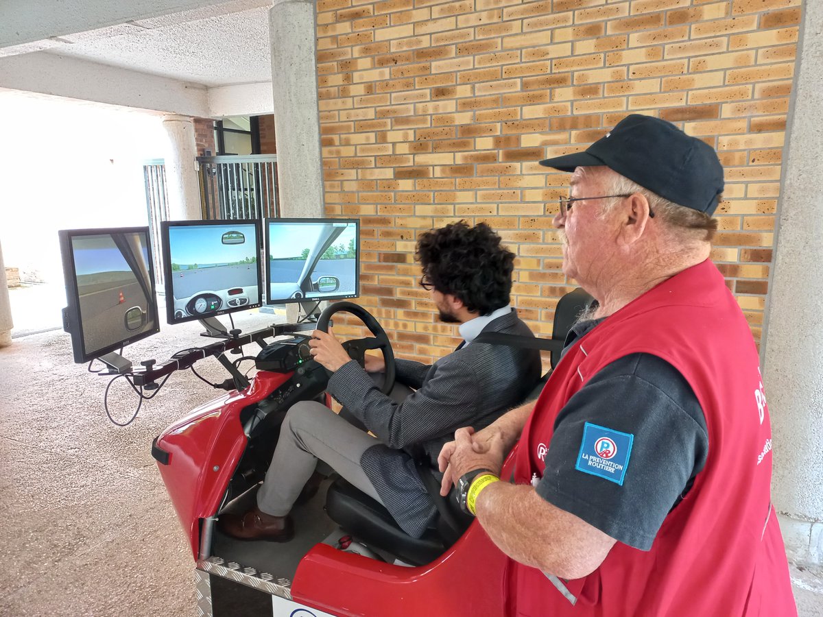 Aujourd’hui,  #JournéeSécurité dans l’ensemble des sites Soufflet pour sensibiliser nos collaborateurs.

Au programme ⤵
✅ sécurité routière
✅ situations à risque
✅ premiers secours… 

L’occasion de rappeler l'enjeu collectif de notre démarche sécurité ⛑
 #WeDoSafe #Sécurité
