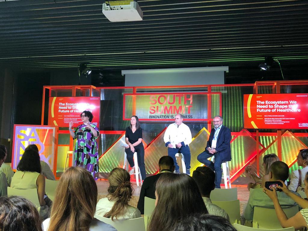 Gracias <a href="/Telefonica/">Telefónica</a>, <a href="/Vectorpipe/">Vectorpipe SL</a> y Dr. Ponce por ayudarnos a hacer realidad #OncoGYN, un proyecto que busca tender puentes entre disciplinas, centros y formas de abordar la cirugía de cáncer de ovario y endometrio. Juntos seguimos trabajando para aumentar la #EsperanzaEnCáncer