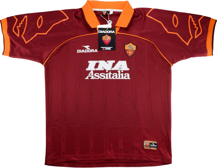 90sfootball's tweet photo. Who's the first player you think of when you see this shirt? https://t.co/x7as9pat94