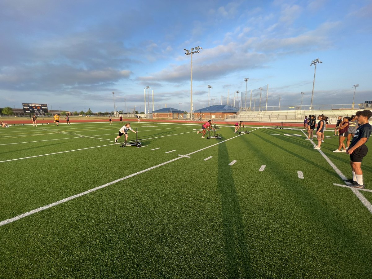 Coach_Herbst's tweet photo. Another beautiful morning at SAC Camp!
Finishing the week strong!
Day 4
⚽️🎾🏀🏐🏈⚾️🥎🤼♀️🏊♂️🤽♀️
#CampsatRanch22
#SpreadtheBlue
#AEF https://t.co/u379YtC79w