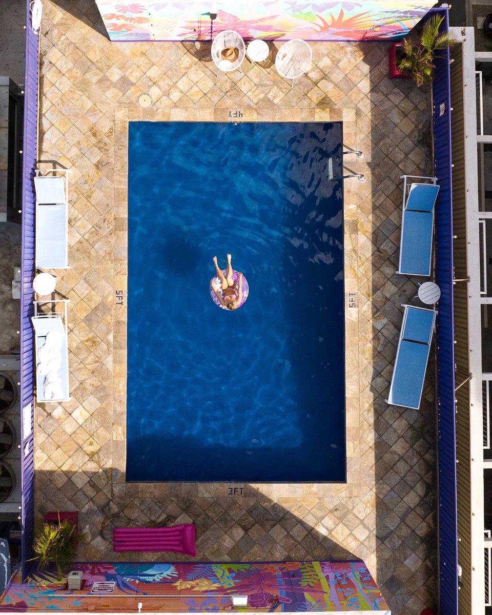 OUT OF OFFICE 🌺🌴☀️ #Waikiki #Hawaii #Oahu #rooftop | <a href="/zack_patrick22/">Zack Patrick</a>