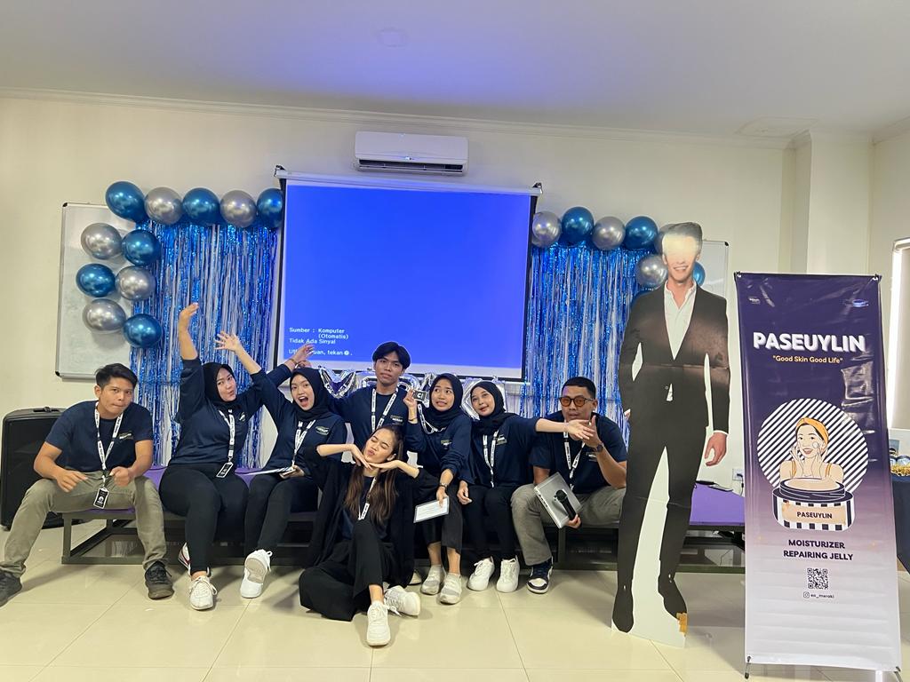 Alwan's tweet photo. Luv u all ges https://t.co/6YIcxQLVuN