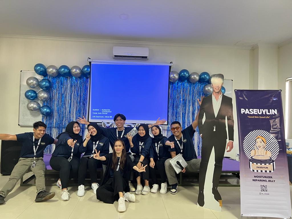 Alwan's tweet photo. Luv u all ges https://t.co/6YIcxQLVuN