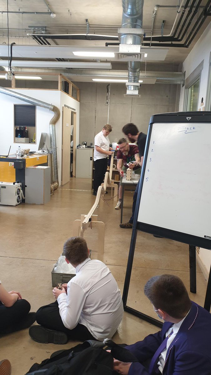 DtlsnP's tweet photo. Cardiff Metropolitan University Fab lab day with students of Ebbw Fawr Secondary School. @CardiffMetRIS @cardiffmet
#digital #technology #schools #fablabday https://t.co/osFHeBAjQP