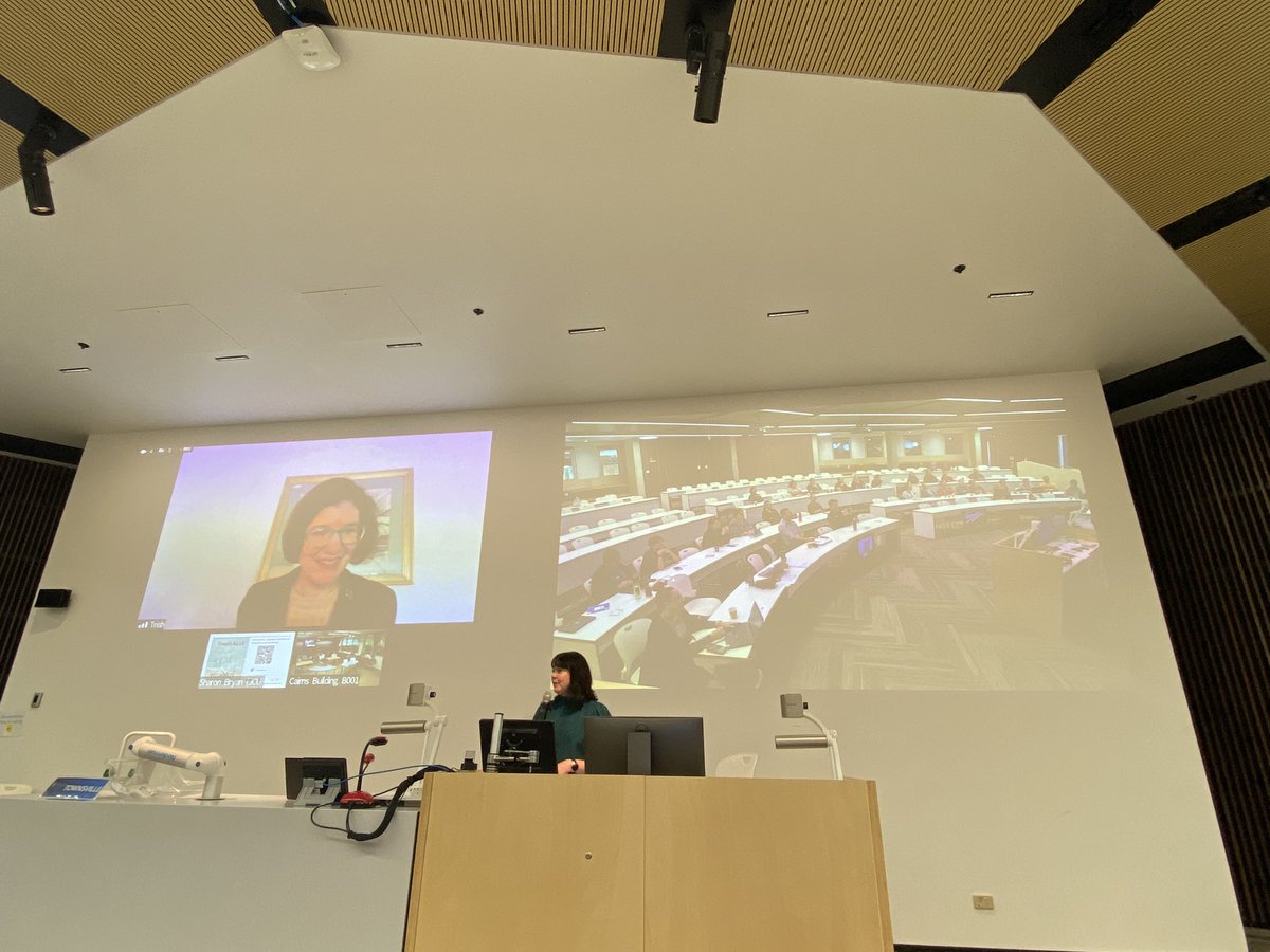 Thanks <a href="/TrishHepworth/">Trish Hepworth</a> from <a href="/ALIANational/">ALIA</a> for the presentation at #TropicALIA Reset and Reconnect. I now understand the power and opportunity that the Professional Pathways project offers. Great work! alia.org.au/Web/Careers/Pr…  <a href="/JCULibrary/">JCU Library</a>